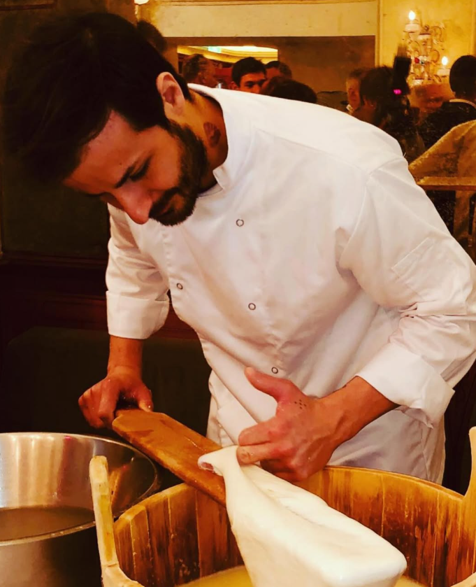 Live Mozzarella Mastercall & Show – Casaro Experience