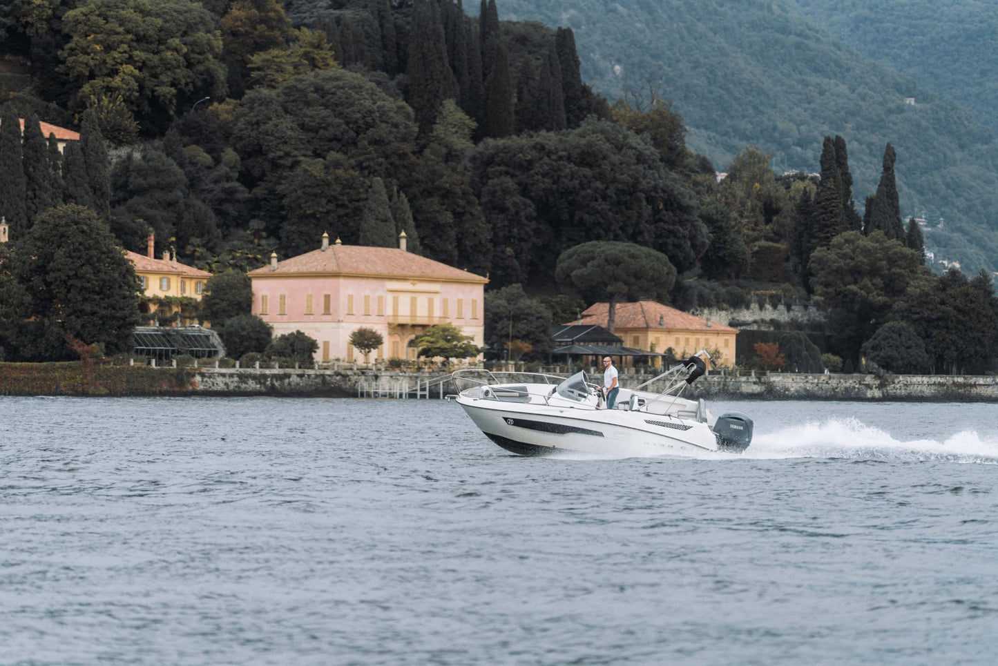 Exclusive 2-Hour Lake Como Private Sporty Cruise and Prosecco