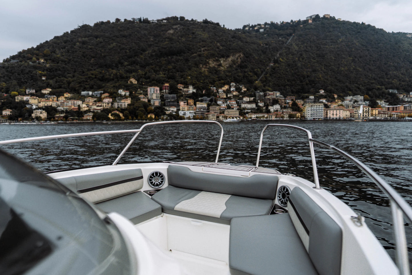 Exclusive 2-Hour Lake Como Private Sporty Cruise and Prosecco