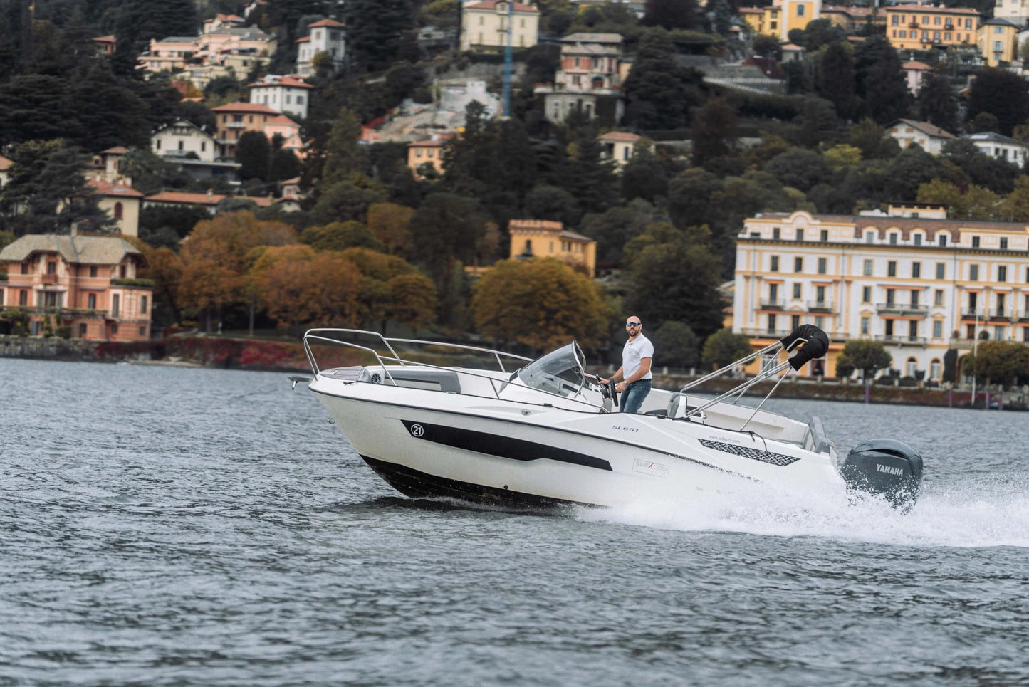 Exclusive 2-Hour Lake Como Private Sporty Cruise and Prosecco