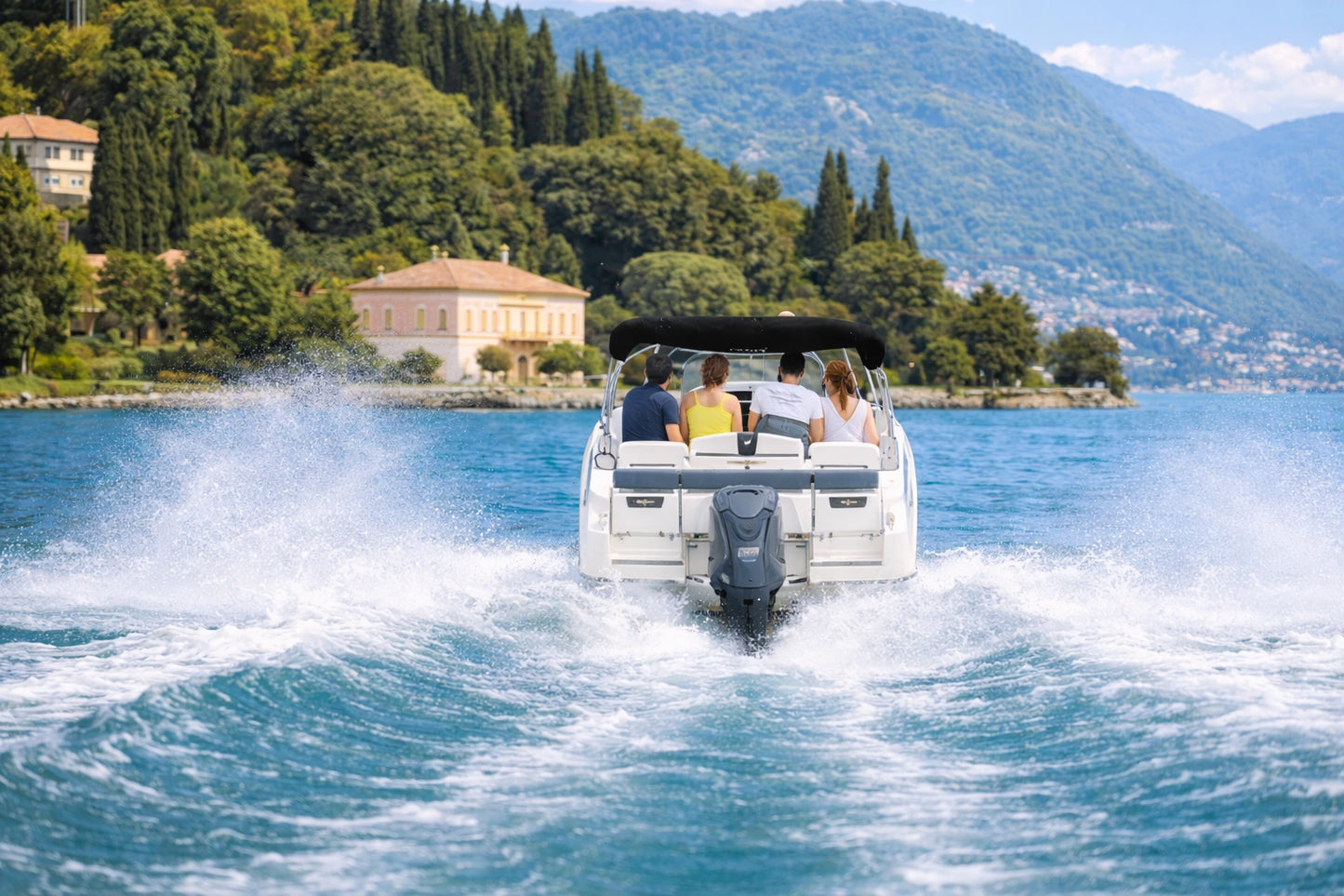 Exclusive 2-Hour Lake Como Private Sporty Cruise and Prosecco