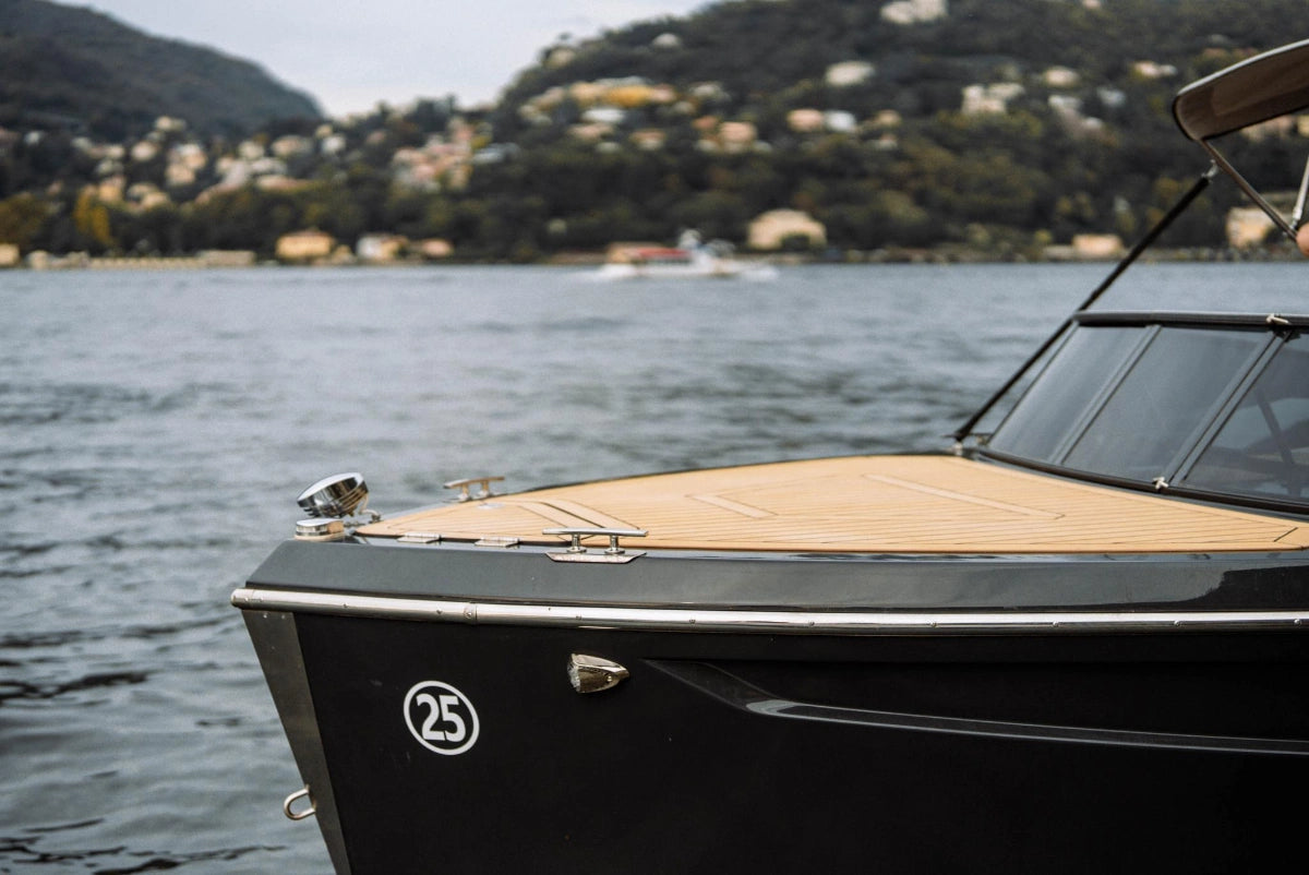 Luxury Private Boat Tour on Lake Como (AlfaStreet Yacht)