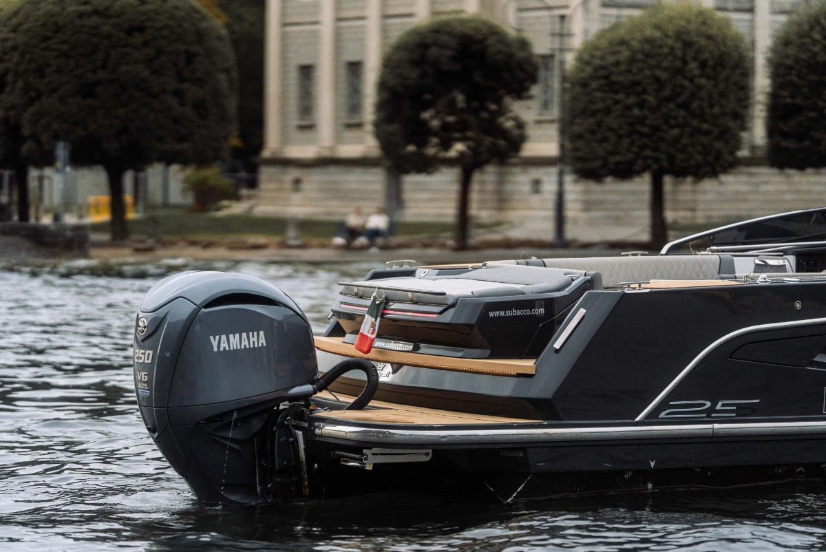 Luxury Private Boat Tour on Lake Como (AlfaStreet Yacht)