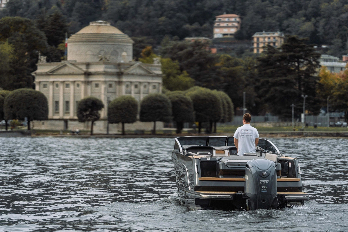 Luxury Private Boat Tour on Lake Como (AlfaStreet Yacht)